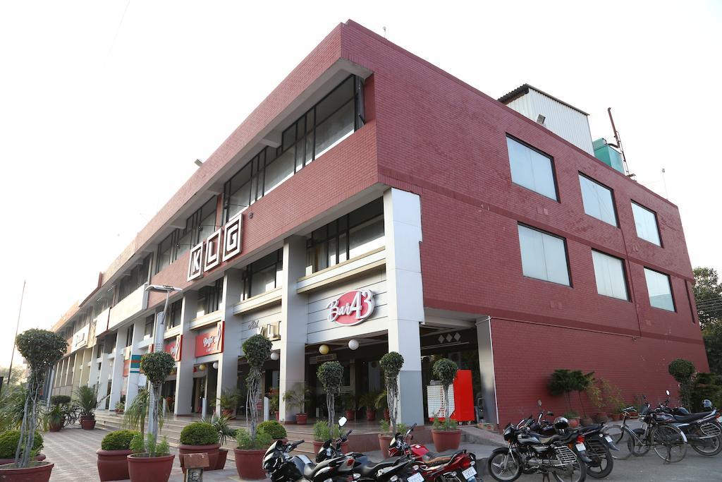 Hotel Klg International Zirakpur Exterior foto